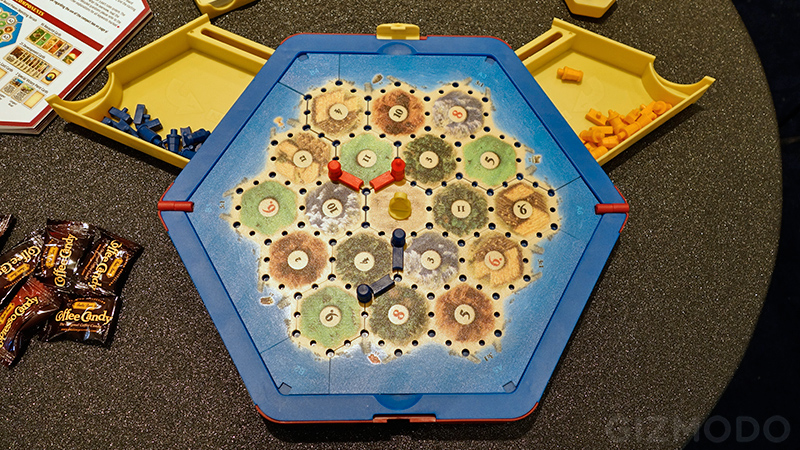 Illustration for article titled The Travel Version of Settlers of Catan Just Got So Much Better
